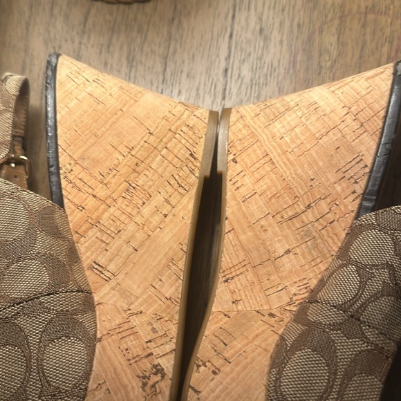 Coach heels - Picture 5 of 7